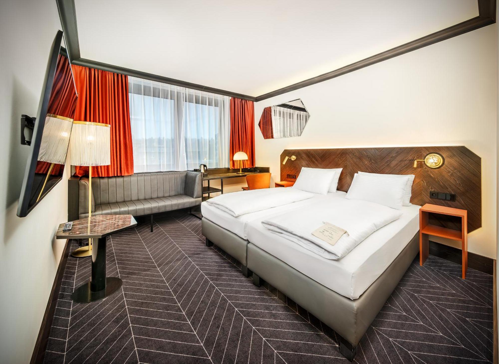 Diplomat Hotel Prague — Photos 1